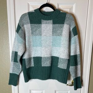 a new day Green and Gray Crew Neck Sweater with Ribbed Details